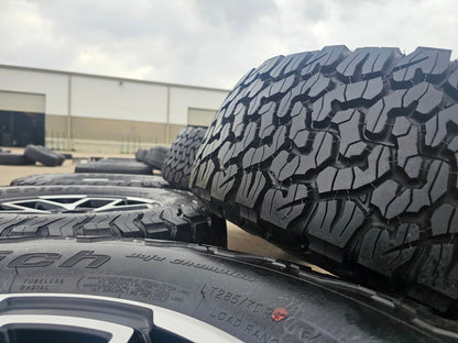 17" Jeep Wrangler Rubicon OEM wheels rims 392 Gladiator tires NEW BFG 33"