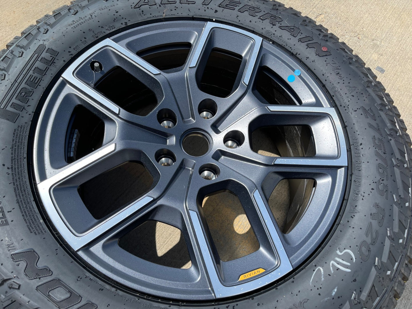 20" Rivian R1T R1S OEM wheel rim tire 2022 2023 2024 2025 2026 2027 NEW