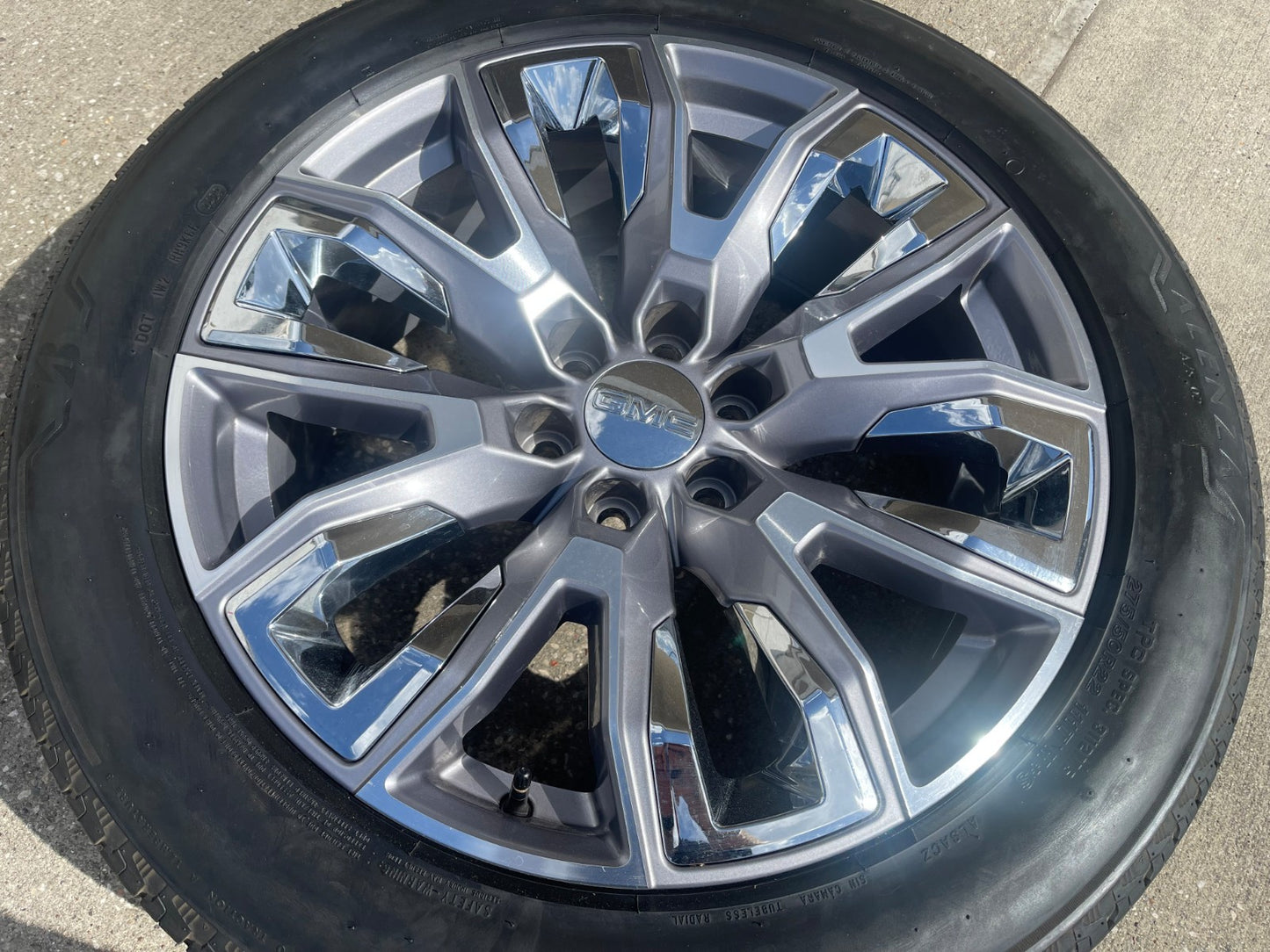 22" GMC Yukon Chevy Tahoe Escalade OEM chrome 95513 14134 wheel rim tire spare