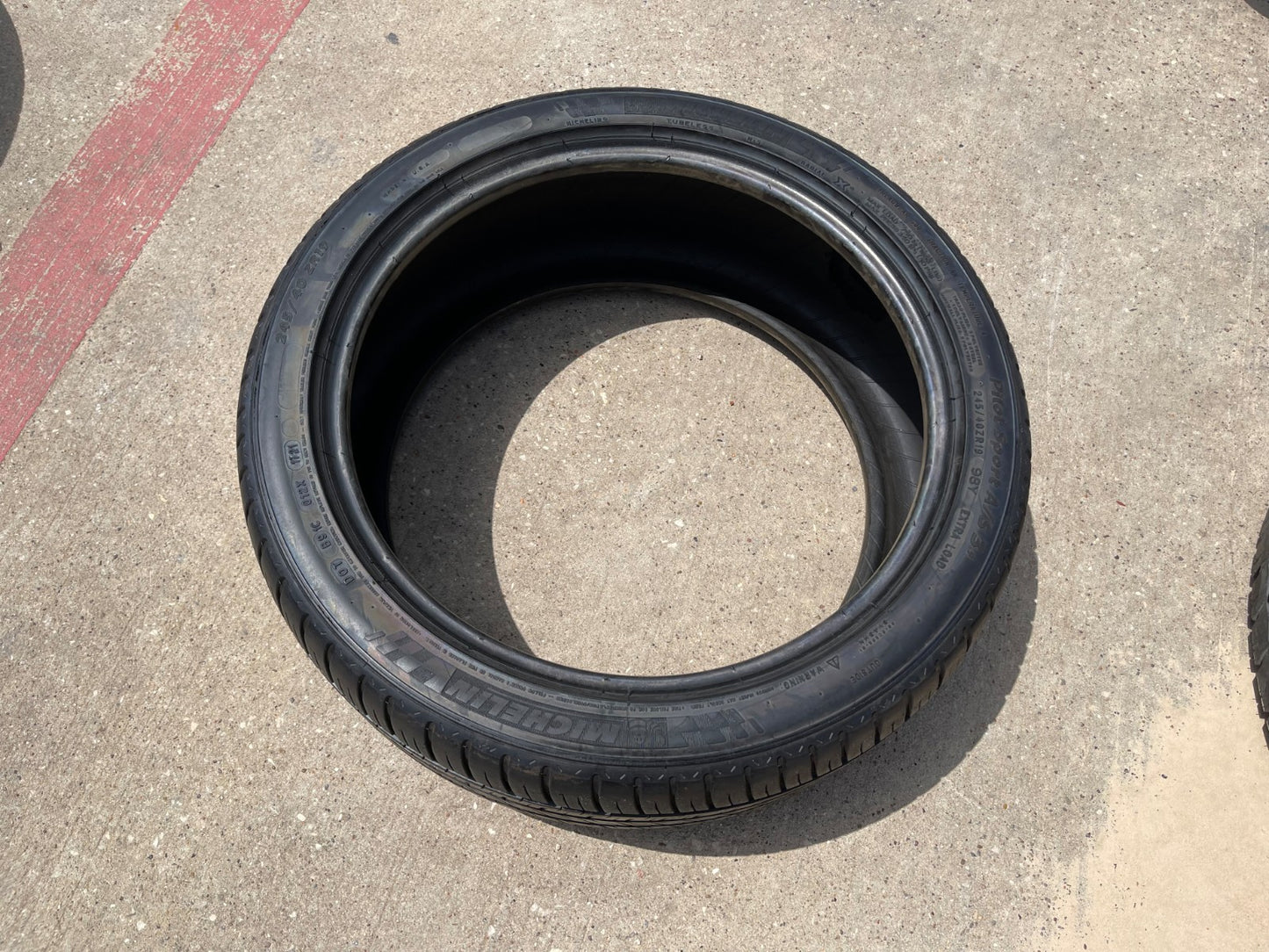 (1) 245/40/19 Michelin Pilot Sport A/S 3 All Season Plus + 98Y XL 245/40R19 tire