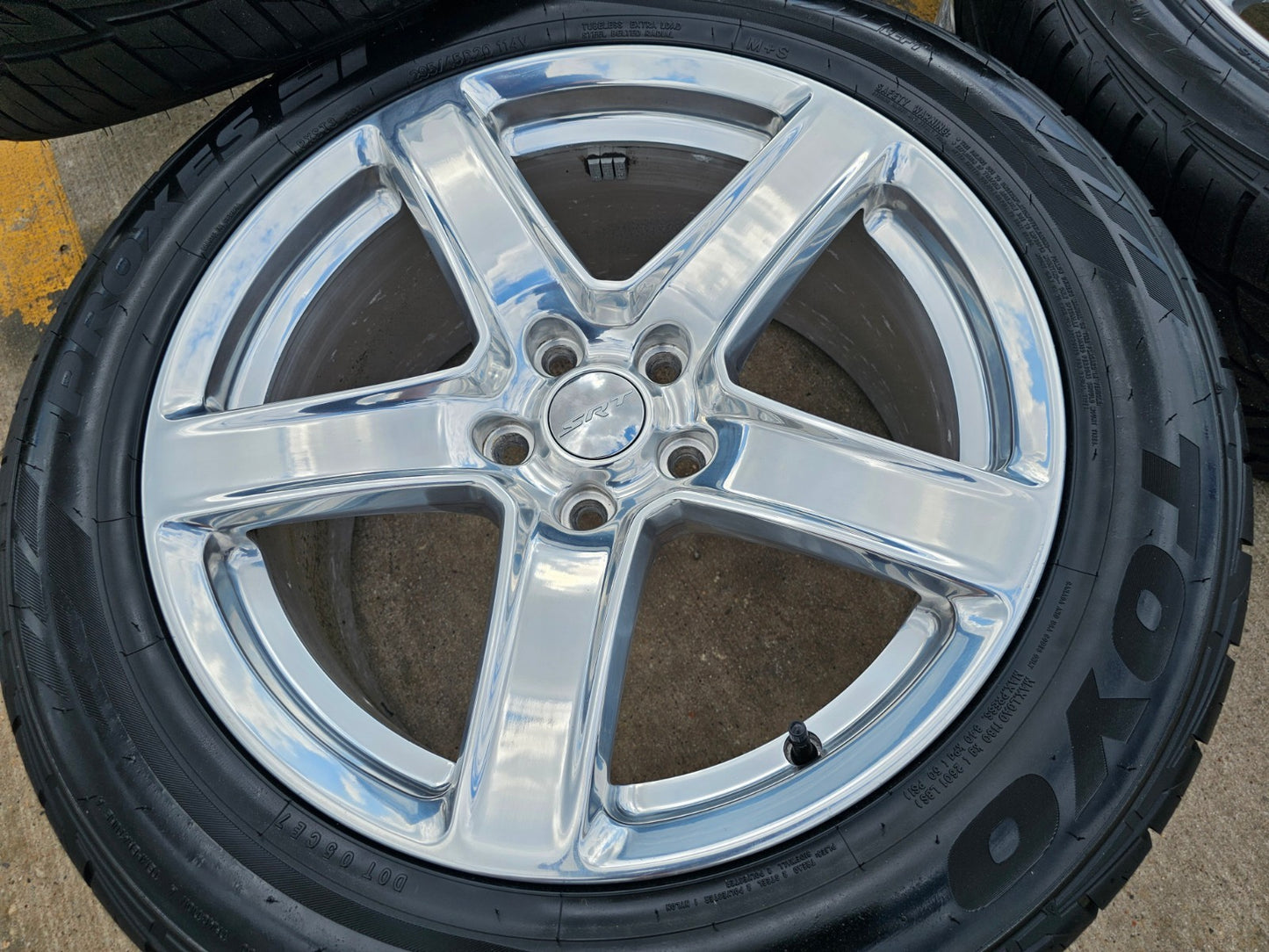 20" Jeep Grand Cherokee SRT Trackhawk OEM 9172 wheels rims tires NEW