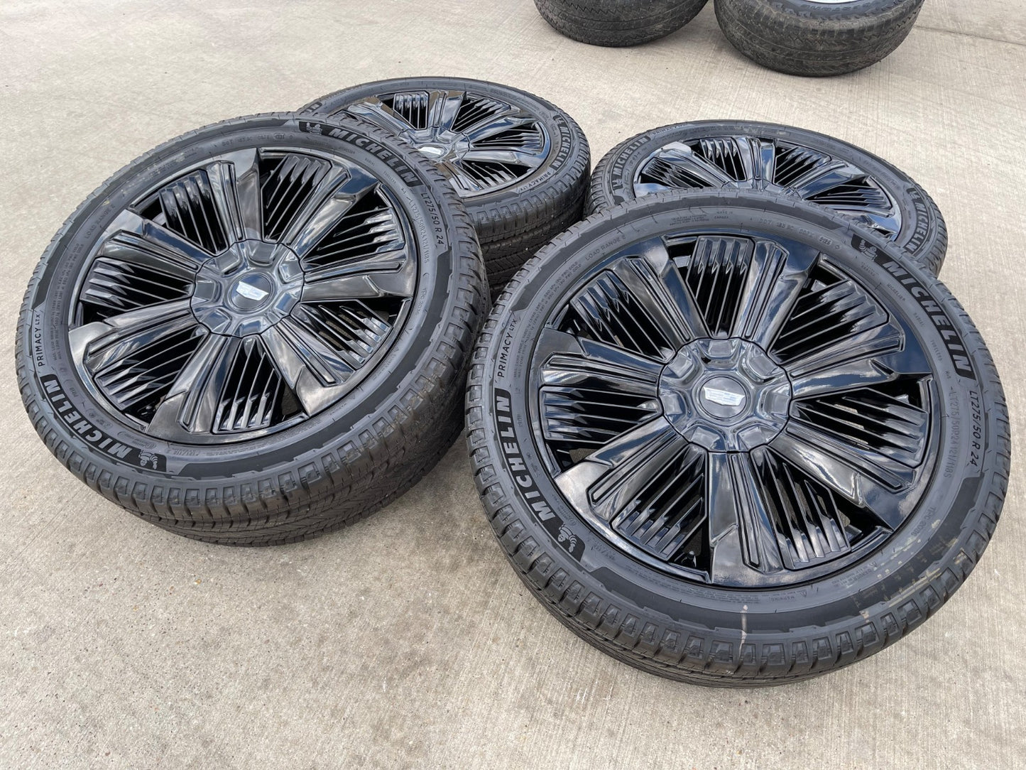 24" Cadillac Escalade IQ DEEP SPACE EV OEM wheels rims Hummer 2500 2026 2027 NEW