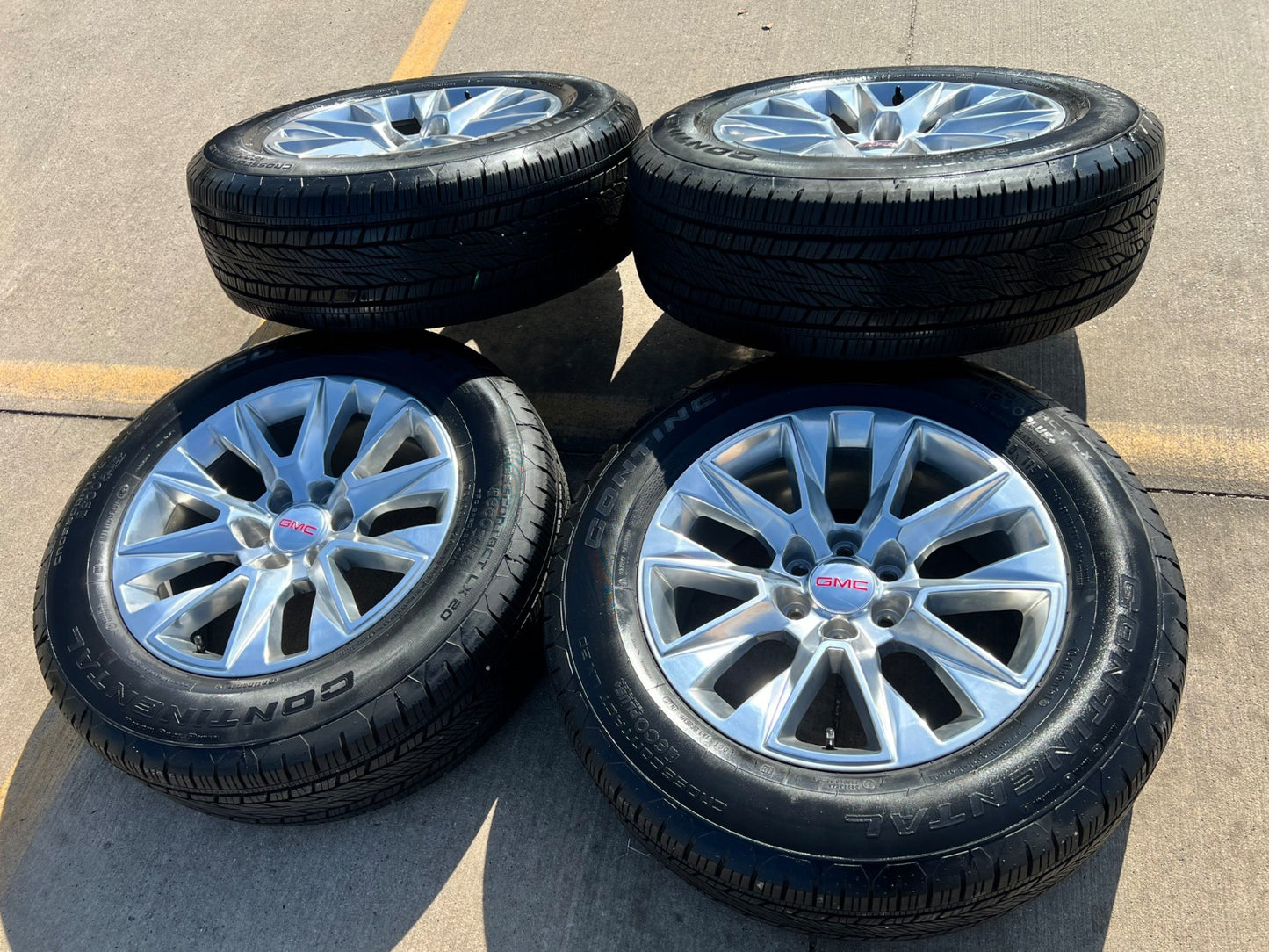20" GMC Yukon 5920 OEM wheels rims Chevy Tahoe Silverado 2025 2026 CONTINENTAL