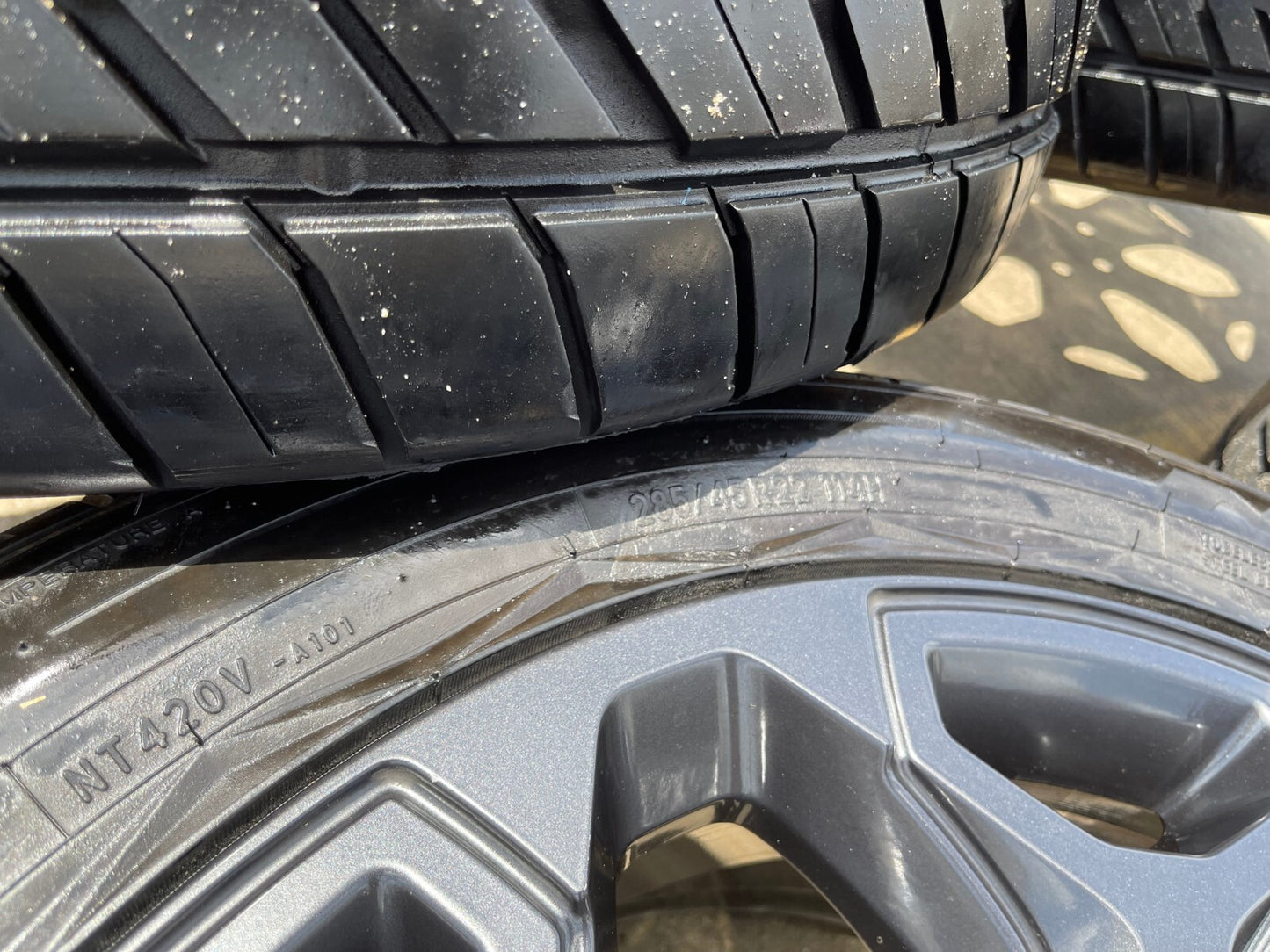 22" Dodge Ram 1500 OEM Laramie wheels LIMITED Gray 2685 2727 tires