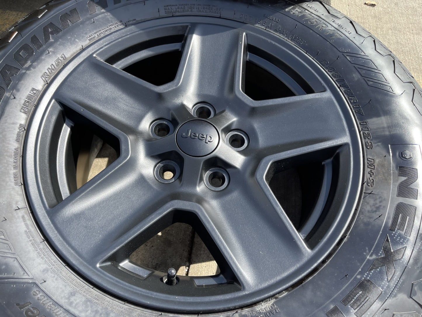 17" Jeep Gladiator BLACK OEM wheels rims 9235 Wrangler 2024 2025 2026 NEW