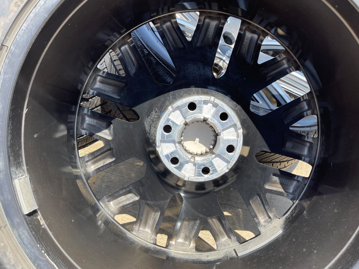 24" GMC Yukon Sierra DENALI OEM wheels rims SET 2025 2026 2027 DISCOUNTED