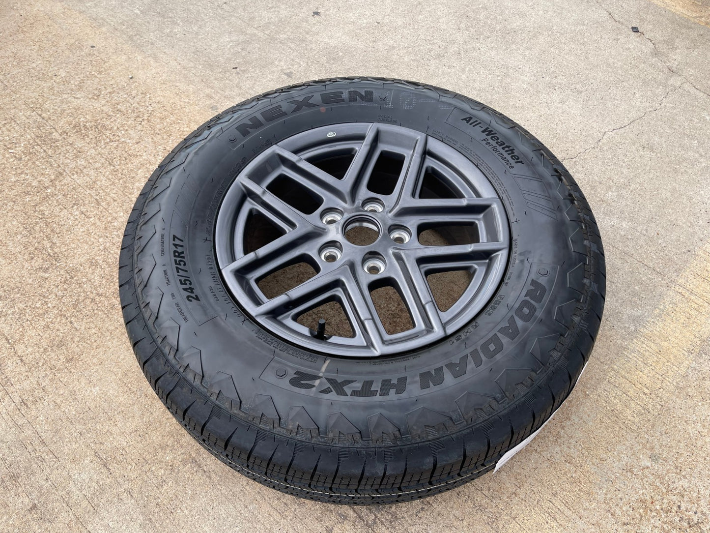 17" Jeep Wrangler Rubicon Sport S OEM wheel rim 51649 Gladiator NEXEN NEW