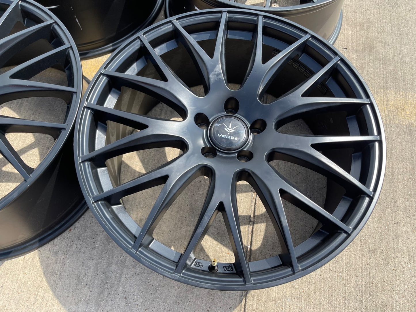 20x8.5 20" Verde Saga V27 wheels rims Audi Q7 Q8 VW Atlas A6 S6 A7 5x112 NEW