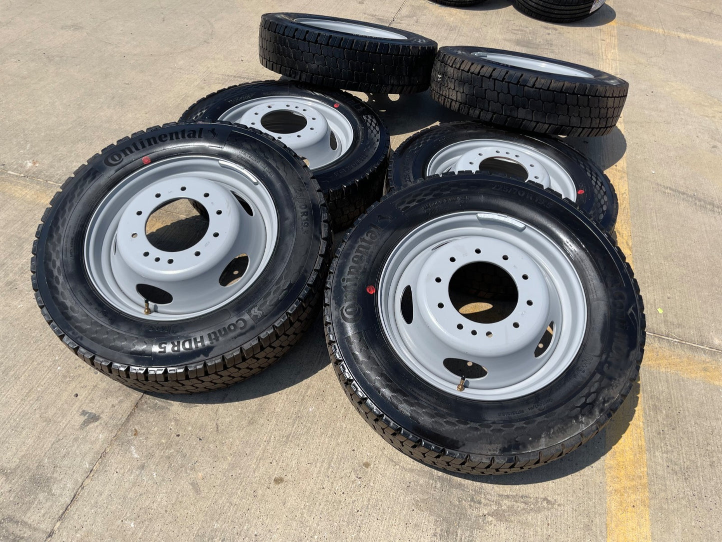 19.5" Ford F-450 Dually F-550 rims wheels RAM 4500 OEM 10x225 CONTINENTAL NEW