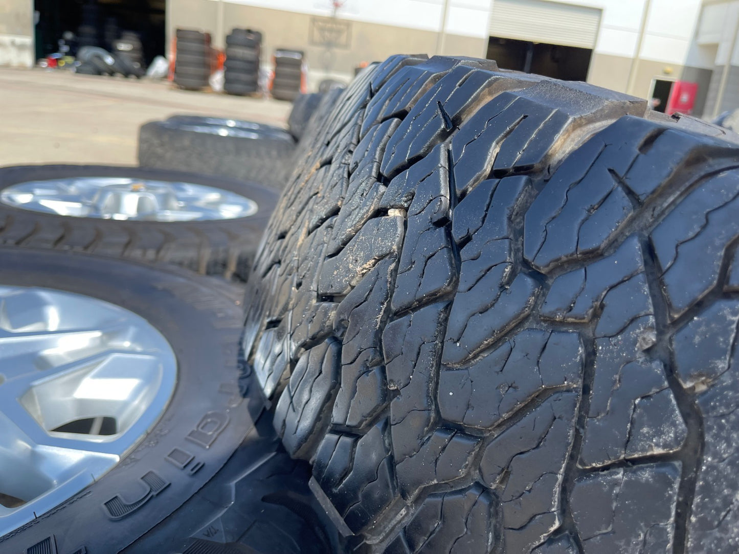 18" Chevy Silverado 2500 3500 OEM 5959 wheels rims tires SET BFG KO3 A/T