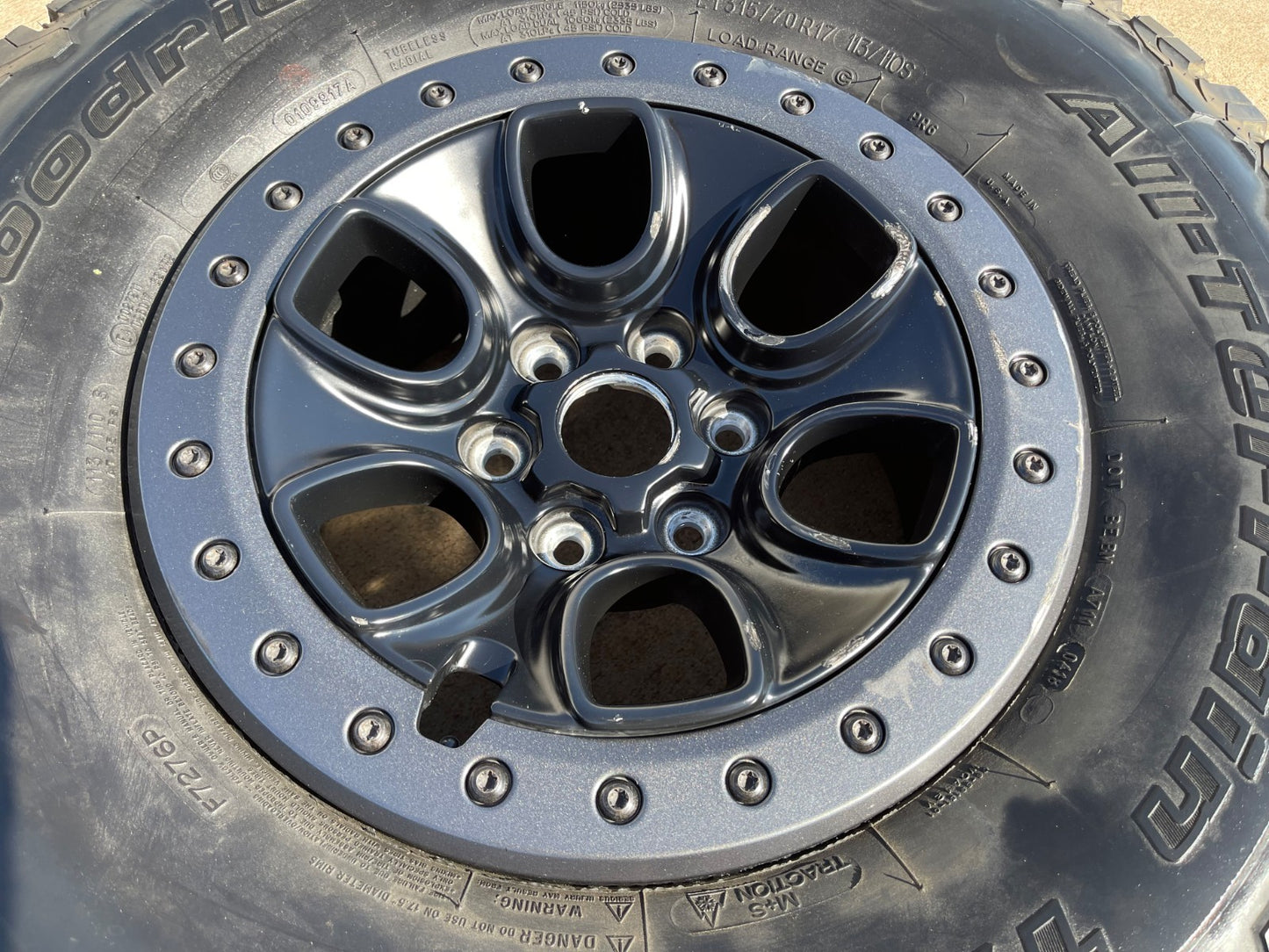 (1) 17" Ford F-150 Raptor OEM BEADLOCK rim wheel 10459 95210 BFG 35" DISCOUNTED