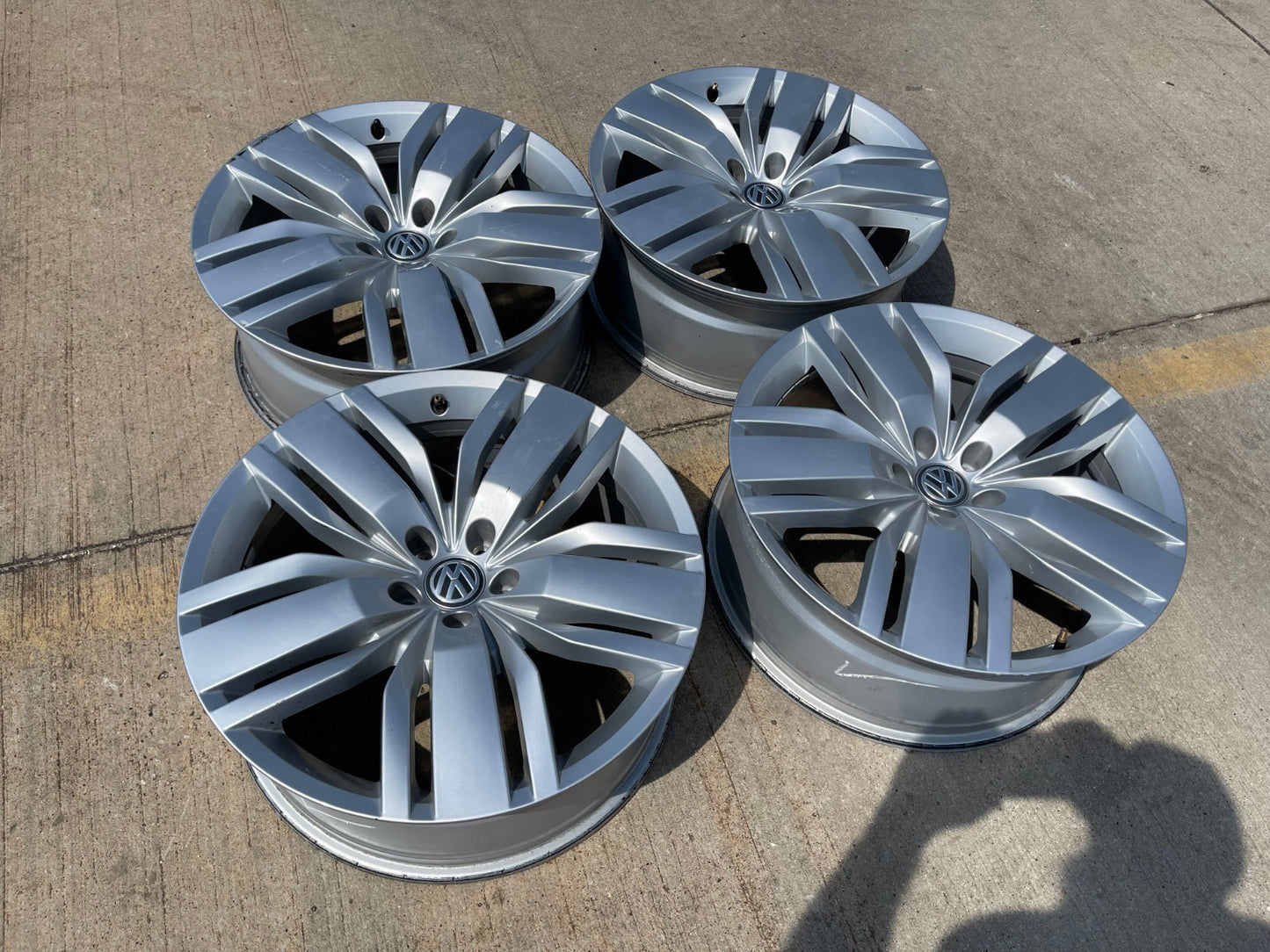 20" VW Atlas OEM wheels rims 70029 Audi Q7 Q8 2020 2021 2022 2023 DISCOUNTED