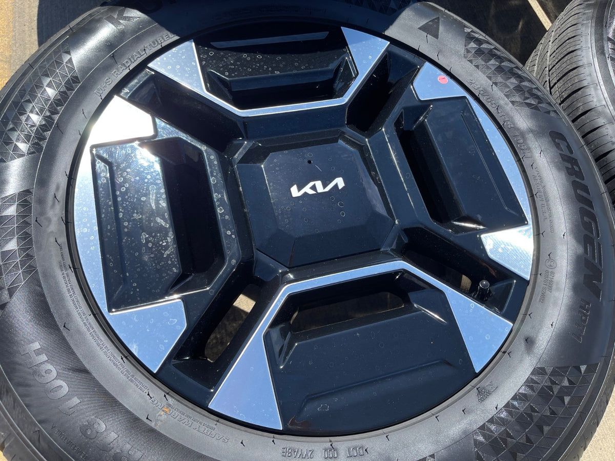 18" Kia Telluride X-PRO OEM wheels rims Sorento Sedona 2027 SET NEW