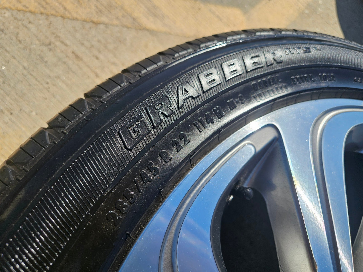 (1) 22" Lincoln Navigator BLACK LABEL OEM 10497 rim wheel 2022 2023 2024 GENERAL
