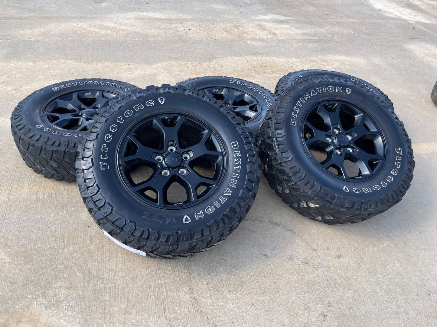17" Jeep Wrangler Rubicon OEM 9218 wheels rims Gladiator FIRESTONE M/T2