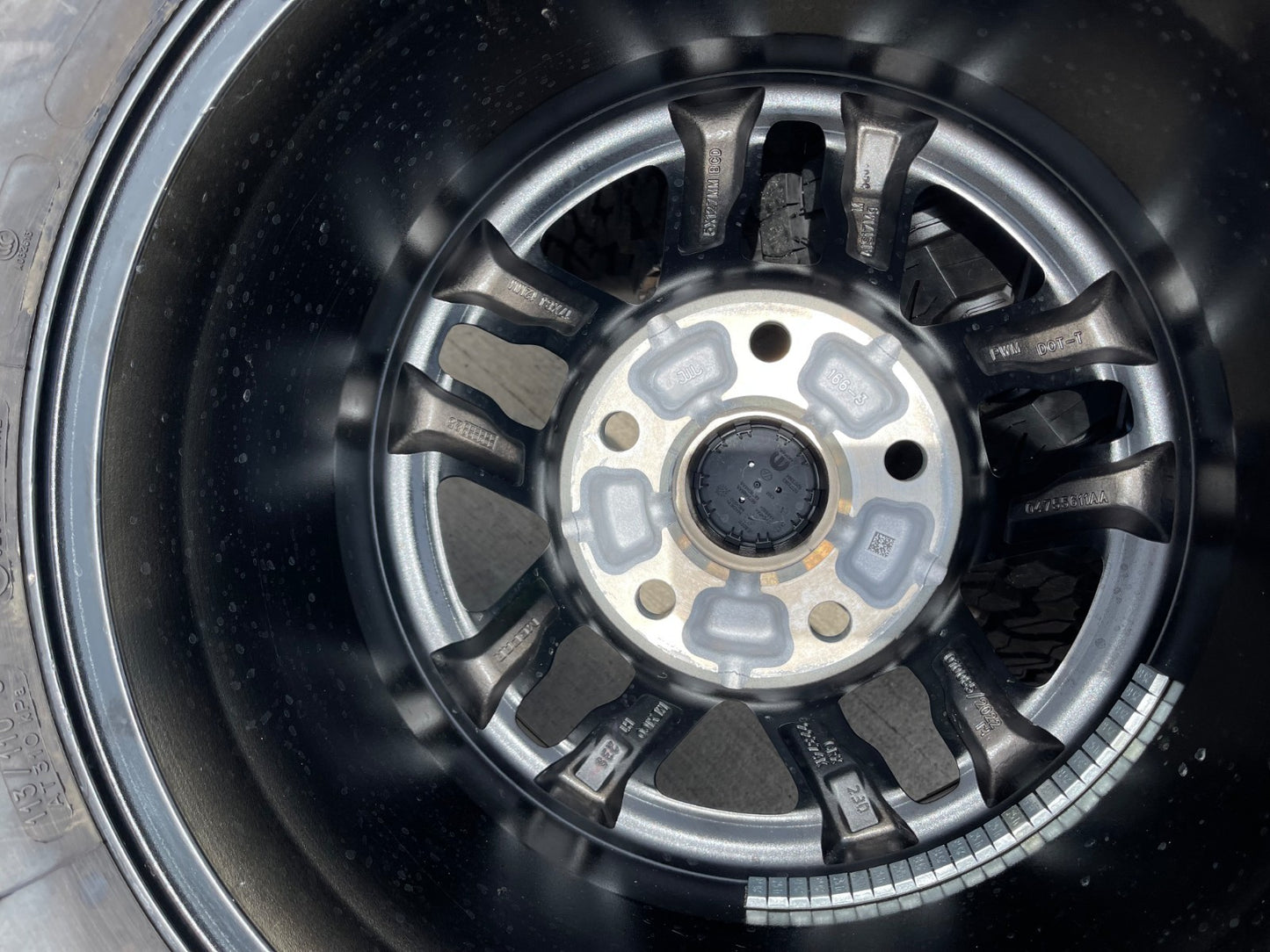 17" Jeep Wrangler 392 Gladiator Rubicon OEM 9329 BEADLOCK wheels rims NEW 35"