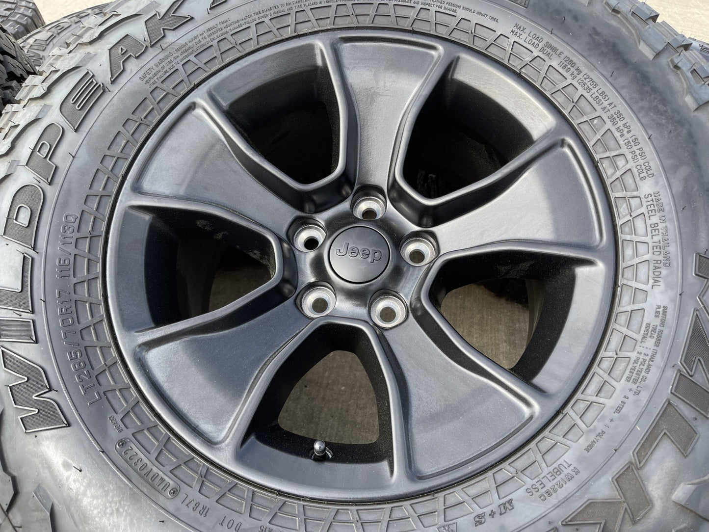 (5) 17" Jeep Wrangler Rubicon OEM 96226 wheels rims Gladiator FALKEN A/T3 NEW