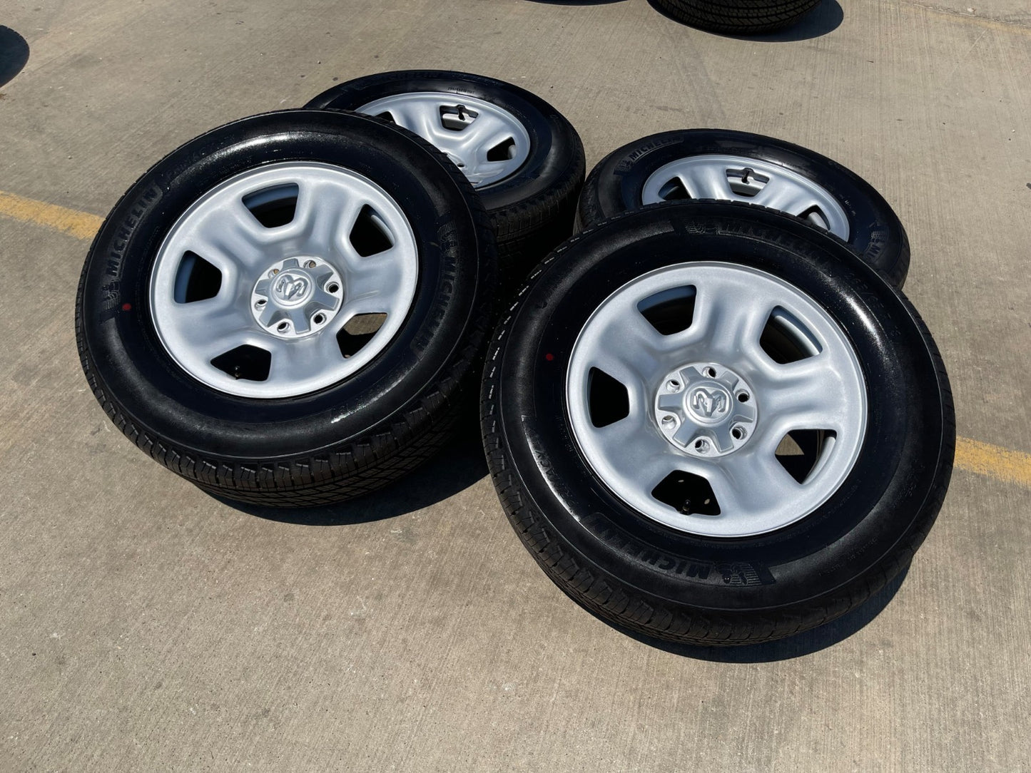 18" Ram 1500 OEM 2667 stock wheels rims SET 2024 2025 2026 2027 MICHELIN NEW