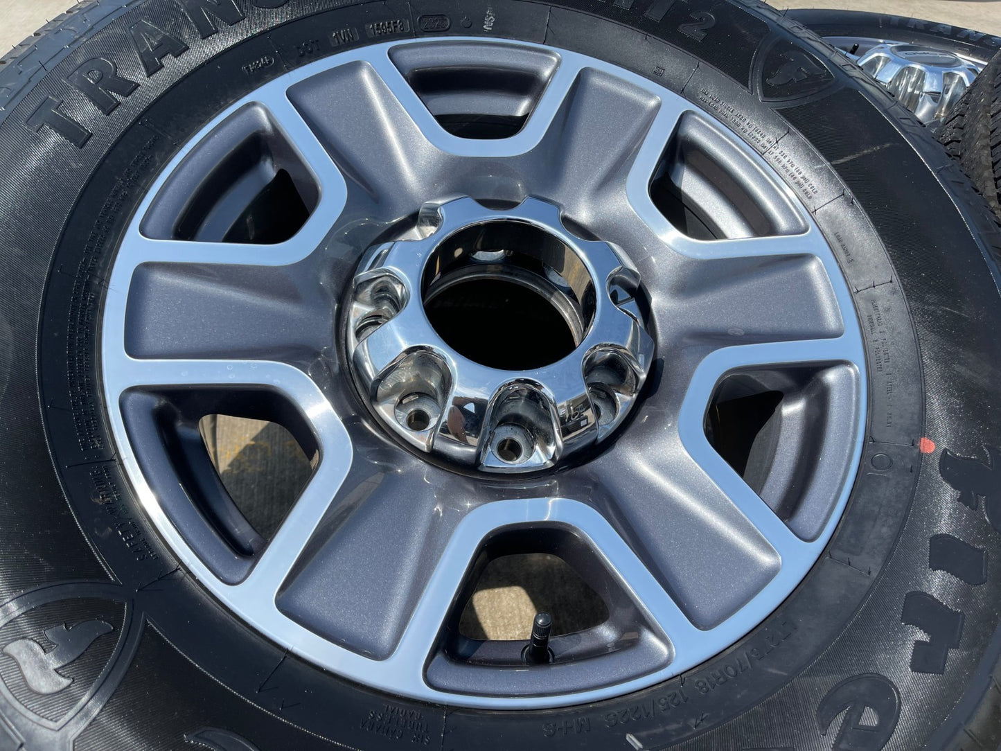 18" Ford F-250 F-350 Lariat FX-4 OEM wheels 10480 10298 tires FIRESTONE H/T2