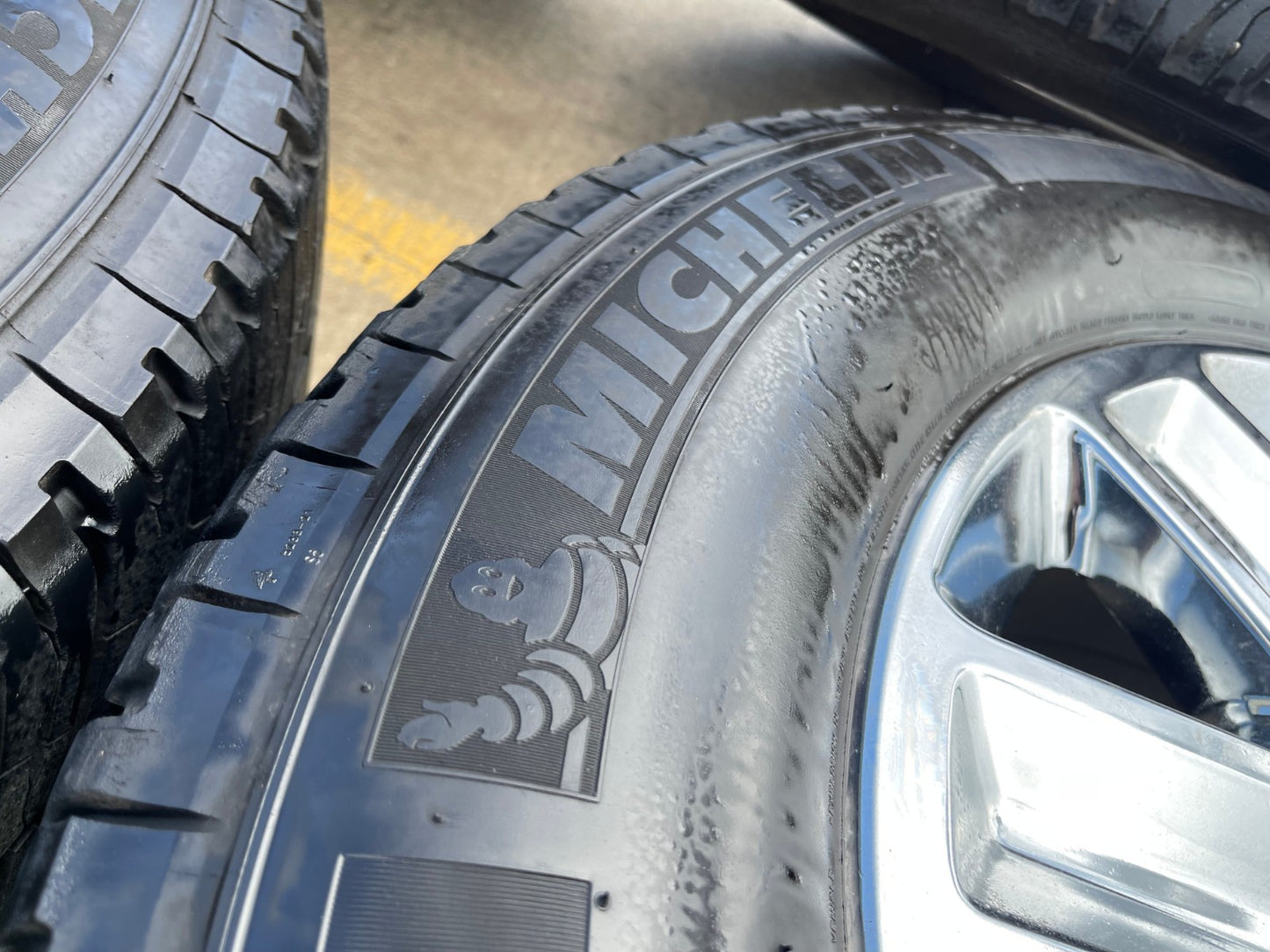 20" Chevy Silverado High Country LTZ 2500 3500 OEM wheels rims MICHELIN