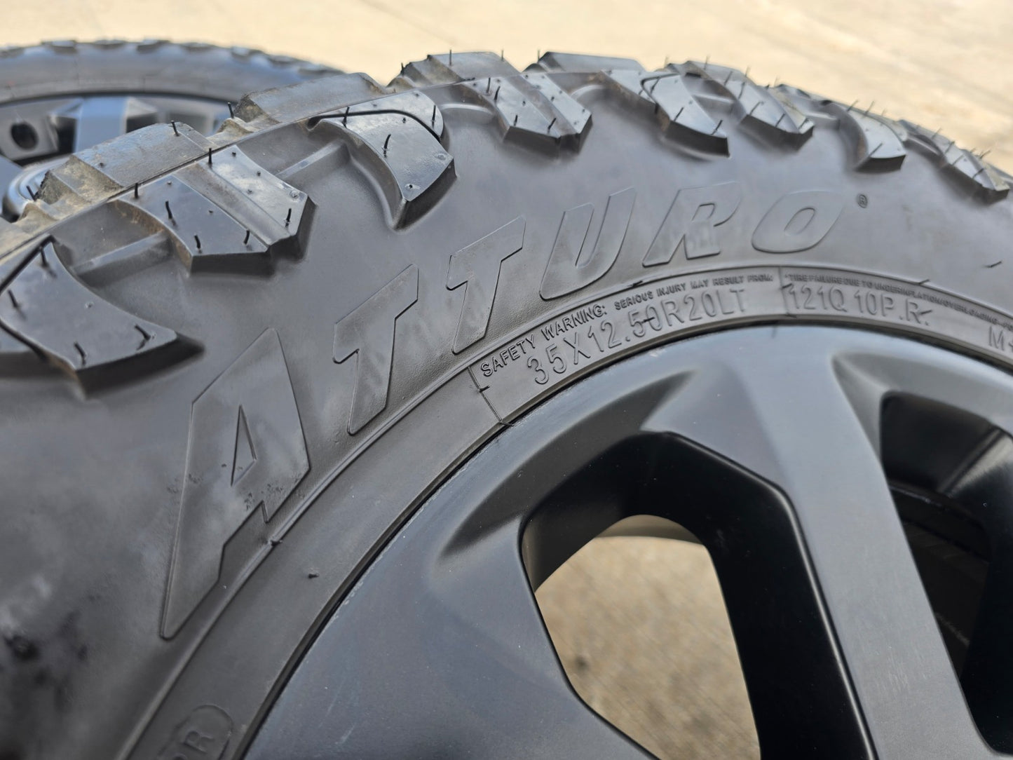 20" Dodge Ram 2500 3500 LARAMIE OEM 2700 wheels rims tires 35"