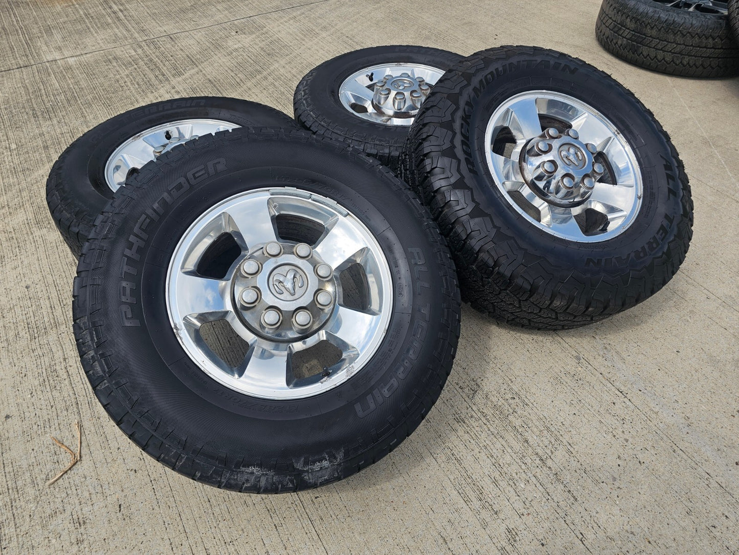 17" Dodge Ram 2500 3500 OEM wheels rims 2187 tires