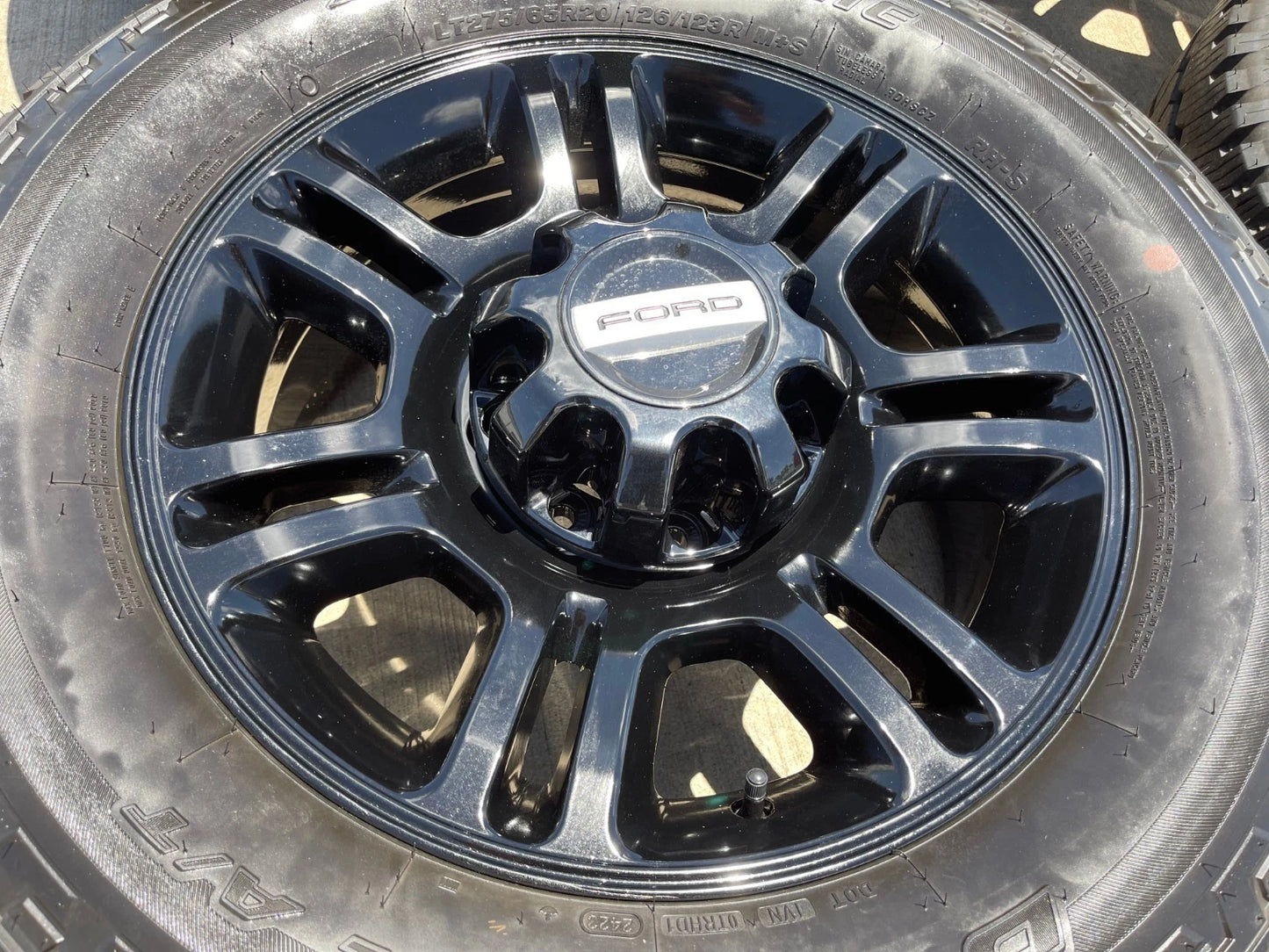 20" Ford F-250 F-350 OEM 3951 3845 Lariat rims wheels tires NEW