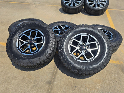 17" Jeep Wrangler Rubicon OEM 95730 9327 wheels rims Gladiator BFG KO2 A/T 33"