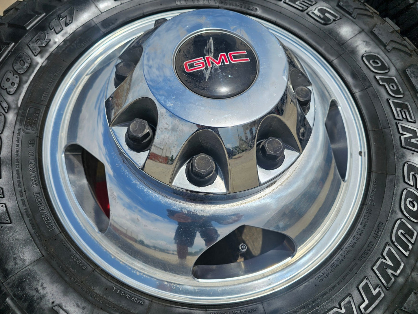 17" Chevy Silverado GMC Sierra 3500 Dually rims wheels OEM 5519 5520 TOYO 33"