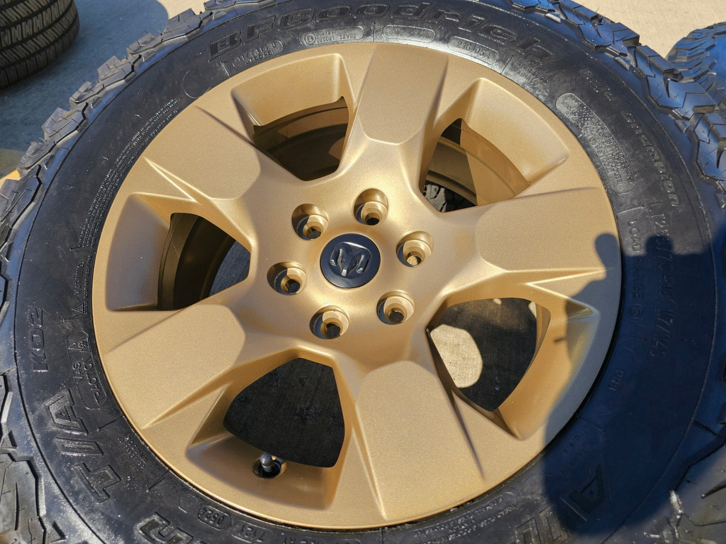 18" Ram 1500 OEM wheels rims Bronze 2669 Jeep Wagoneer 2025 2026 NEW BFG KO2