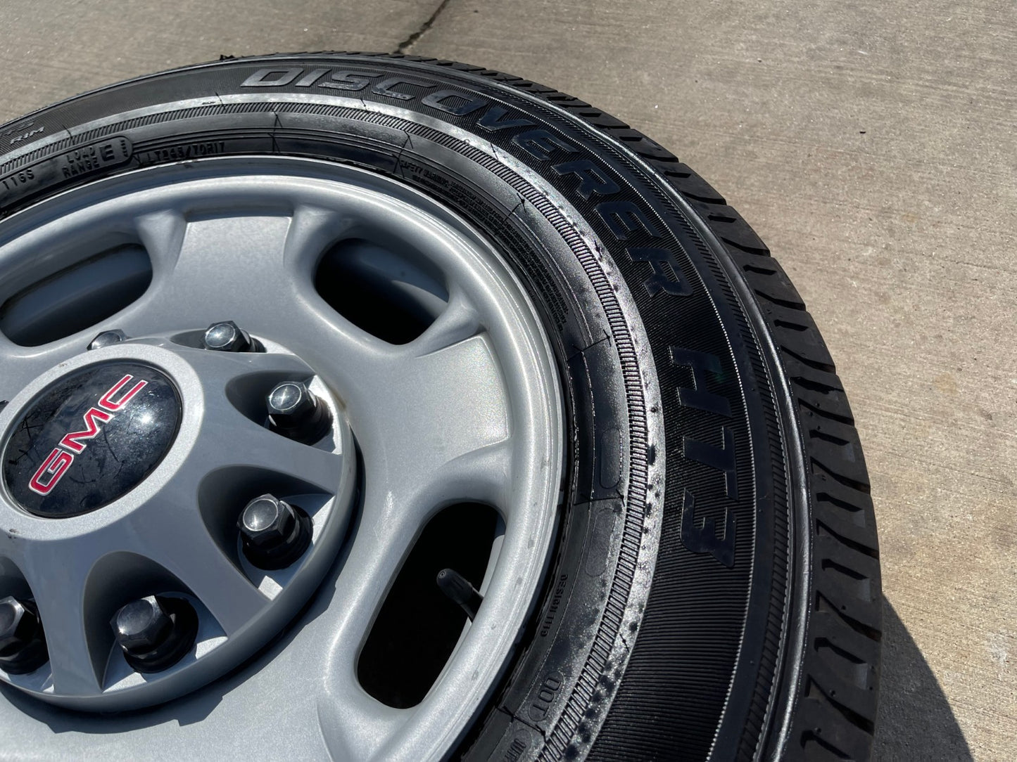 17" Chevy Silverado GMC Sierra 2500 3500 OEM 8095 wheels COOPER H/T3