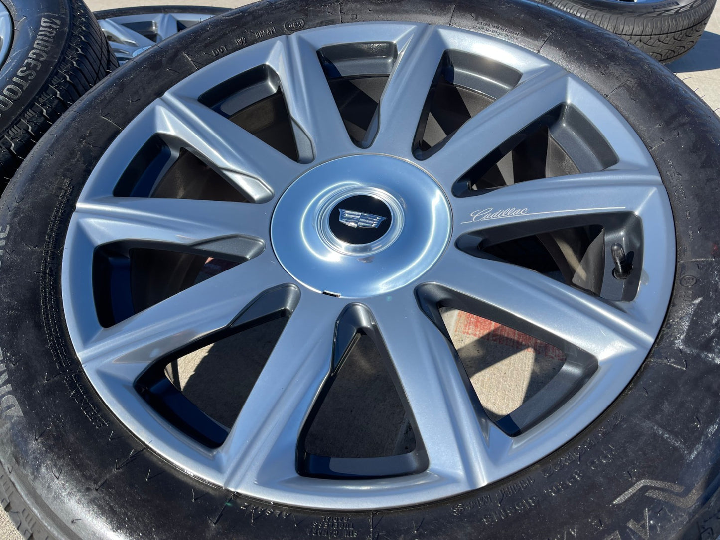 NEW 22" Cadillac Escalade Platinum OEM ORIGINAL 95078 SET wheels rims DISCOUNTED