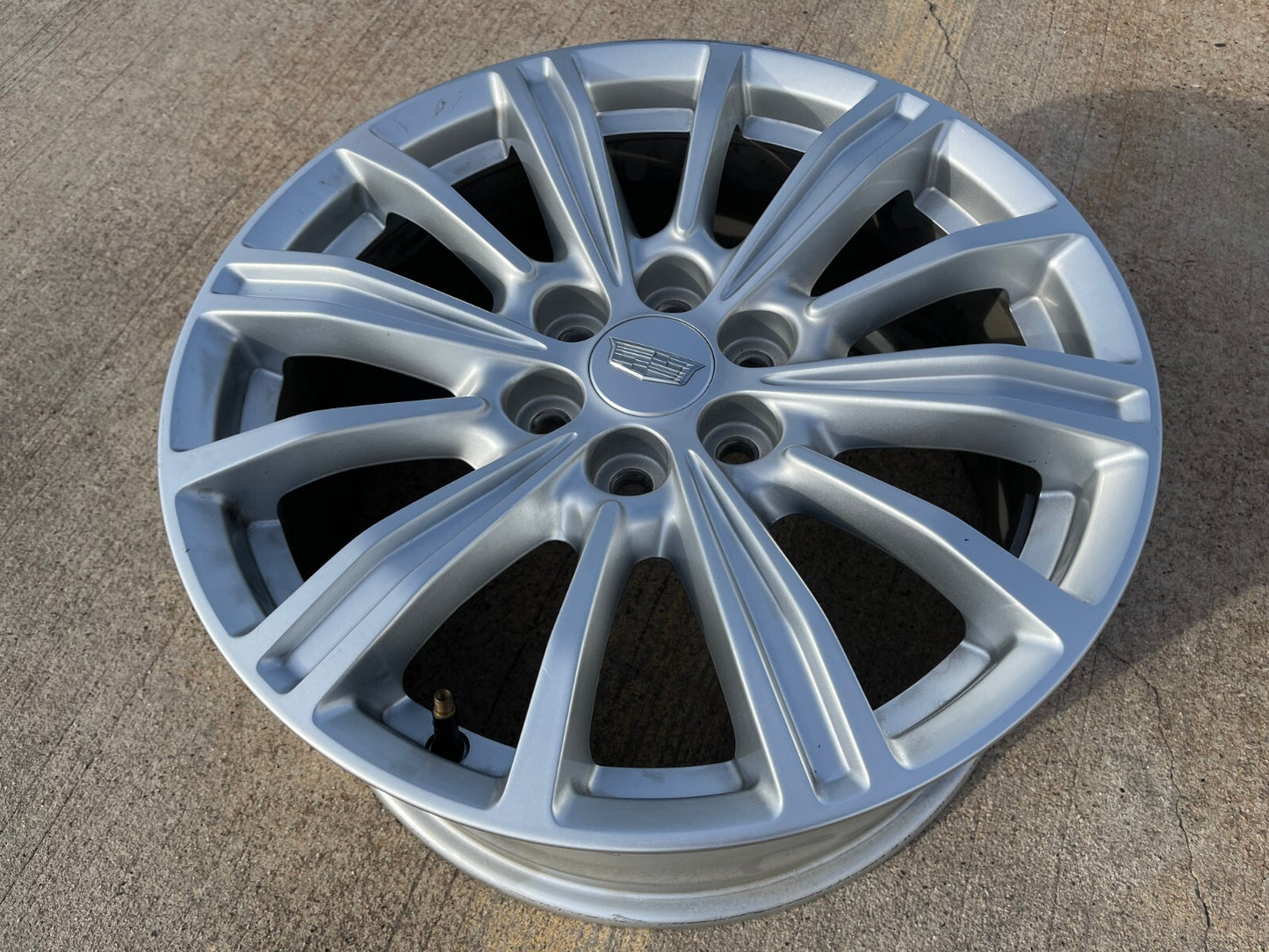 18" Cadillac XT6 XT5 SRX OEM wheel rim spare Blazer Acadia 4799 4798