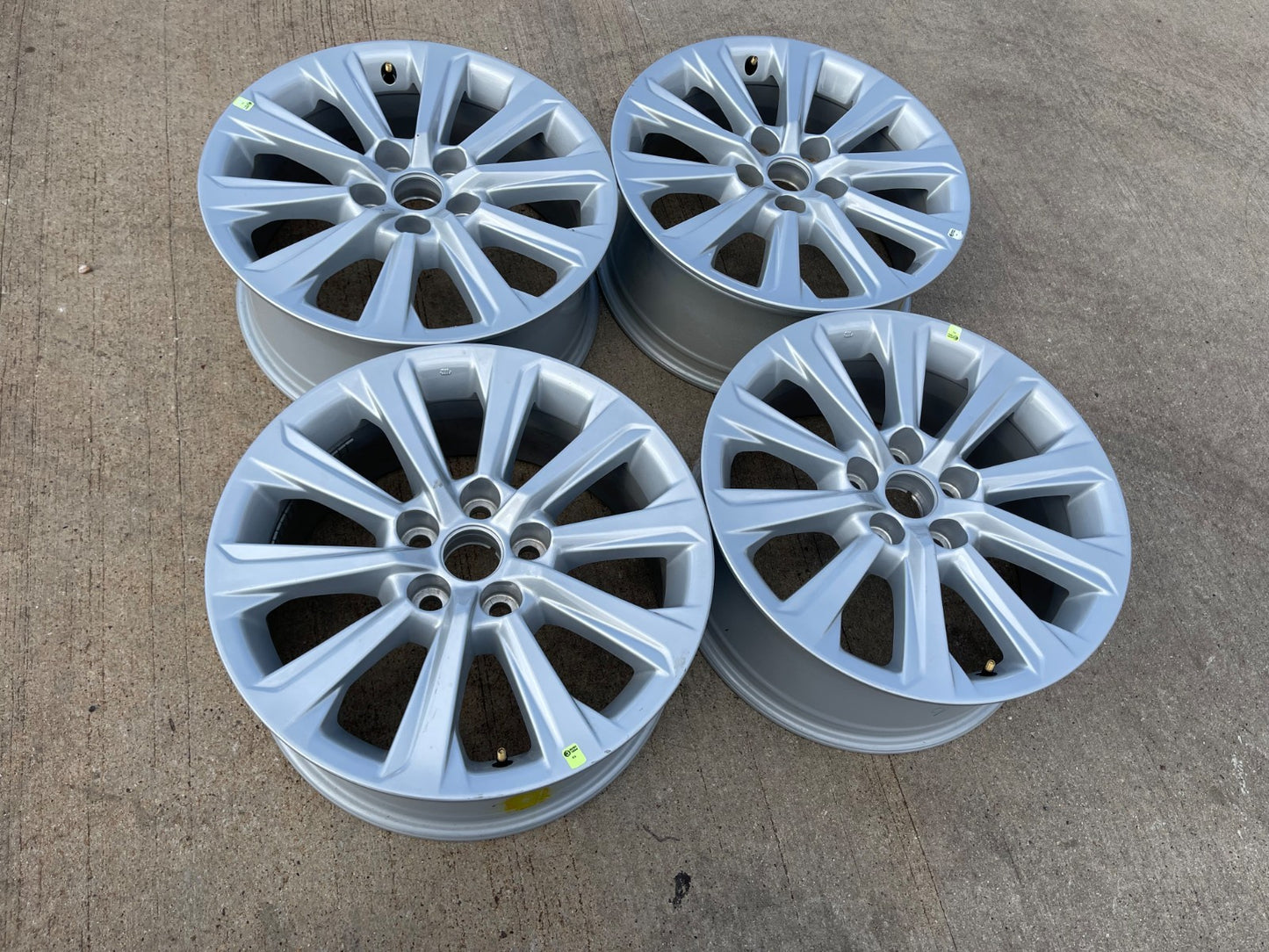 18" Toyota Grand Highlander OEM 10525 wheels rims Lexus TX350