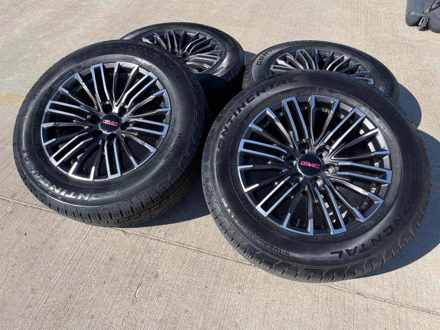 20" GMC Sierra Yukon Chevy Silverado OEM wheels rims 2024 2025 2026 CONTINENTAL
