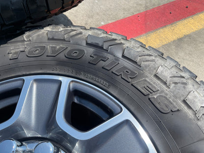 18" Ford F-250 F-350 Lariat FX-4 OEM wheels 10480 10298 SET tires TOYO 35"
