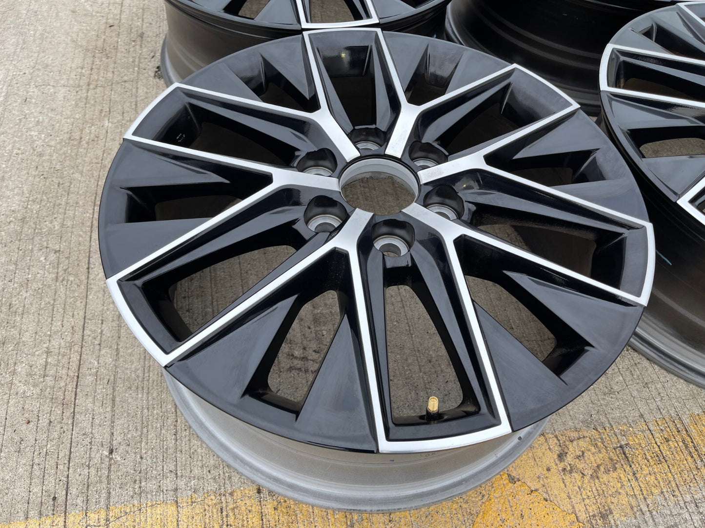 20" Lexus GX550 OEM wheels rims Toyota Land Cruiser Tundra 10545 LX600 2026 NEW