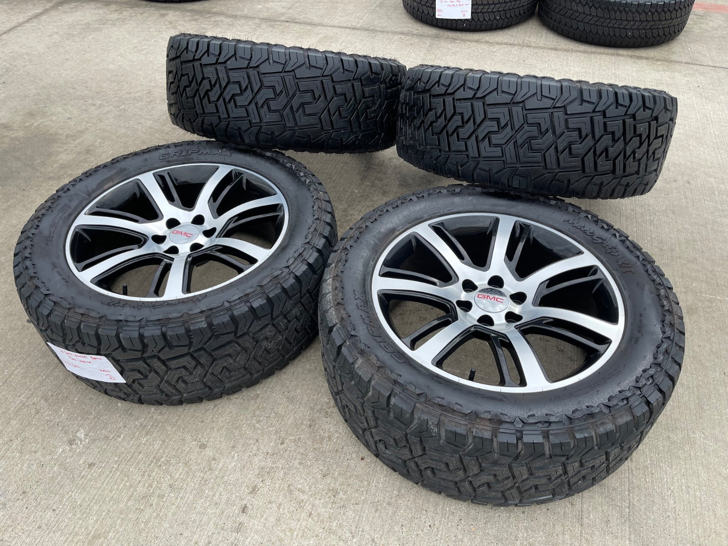 22" Cadillac Escalade Platinum OEM 4738 wheels rims tires 35"