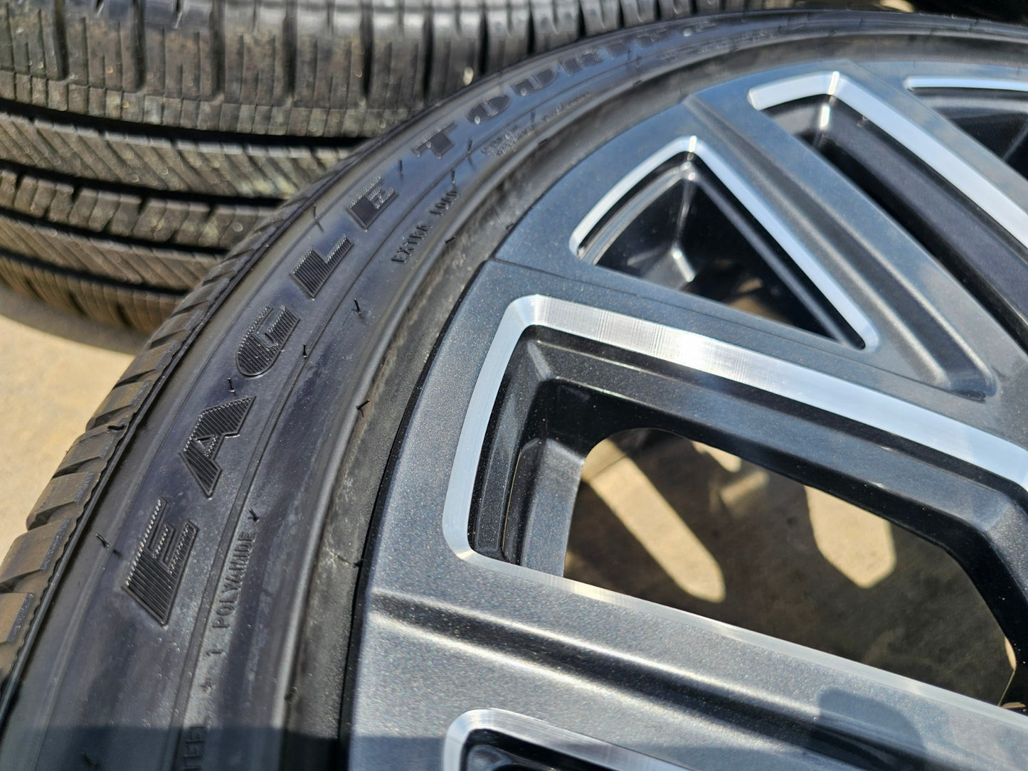 24" GMC Yukon Sierra DENALI OEM wheels rims GOODYEAR SET 2024 2025 2026 2027 NEW