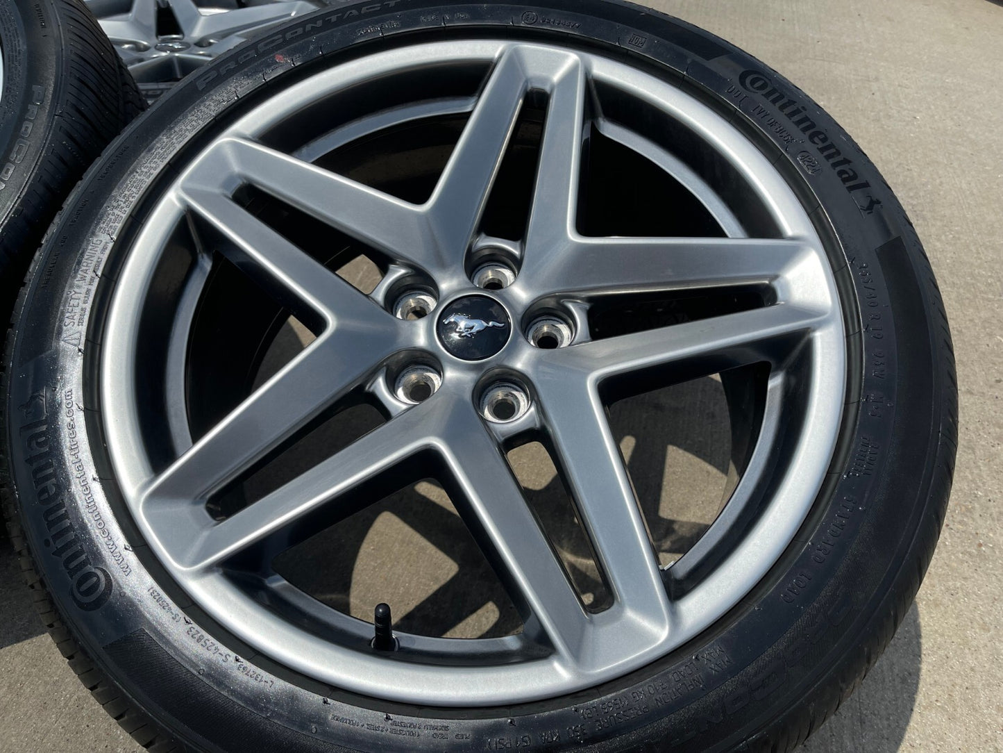19" Ford Mustang Stealth GT OEM wheels rims tires 2022 2023 2024 2025 2026 NEW