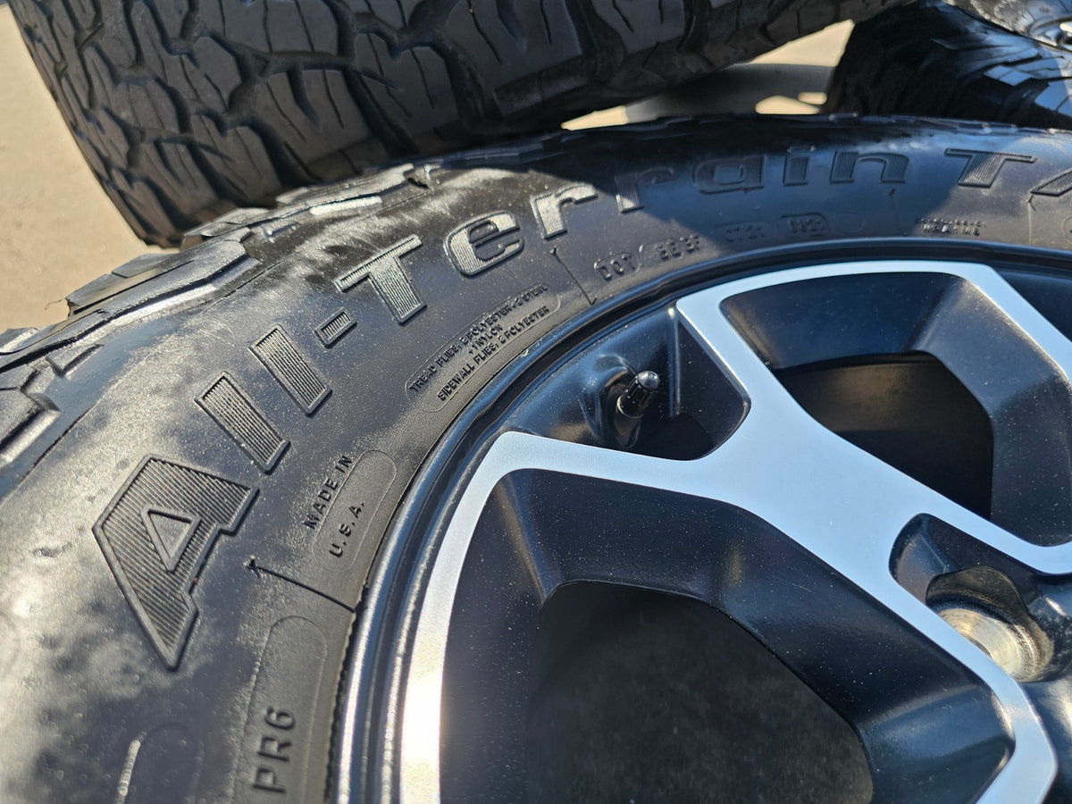 17" Jeep Wrangler Rubicon OEM 9218 wheels rims Gladiator BFG KO2 A/T SET