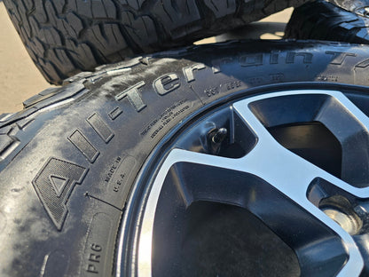 17" Jeep Wrangler Rubicon OEM 9218 wheels rims Gladiator BFG KO2 A/T SET
