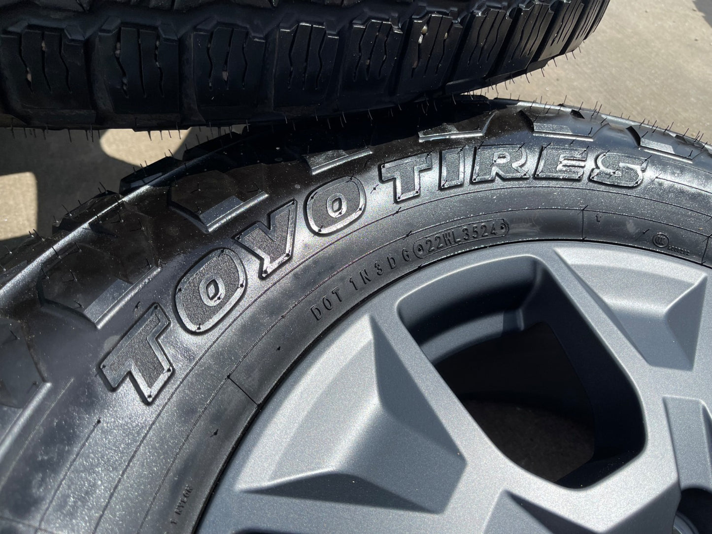 18" Toyota Tacoma TRD OEM 10544 wheels rims Land Cruiser Tundra SET TOYO A/T3