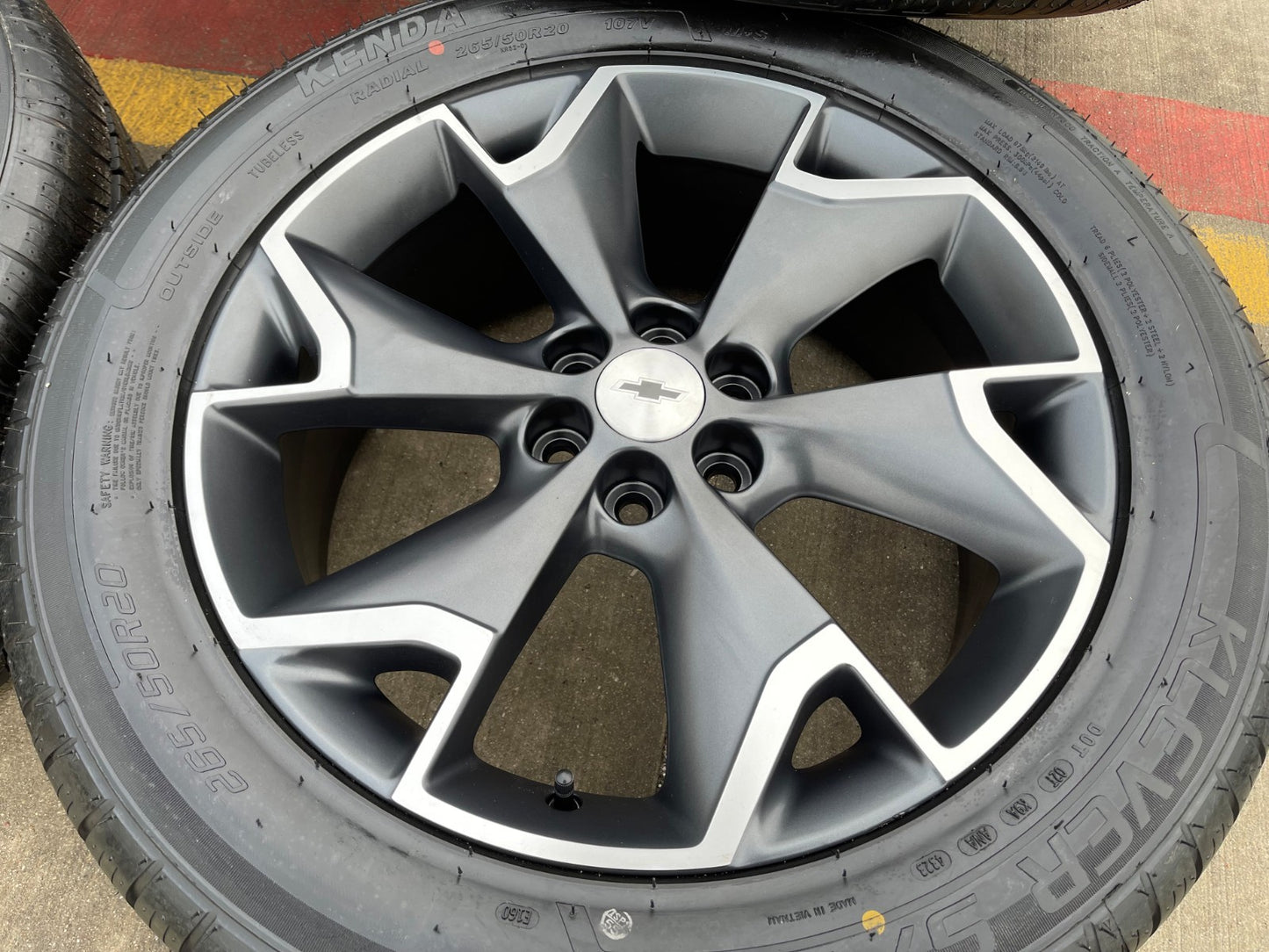 20" Chevy Blazer GMC Acadia Cadillac XT6 XT5 SRX OEM 5937 wheels rims tires NEW