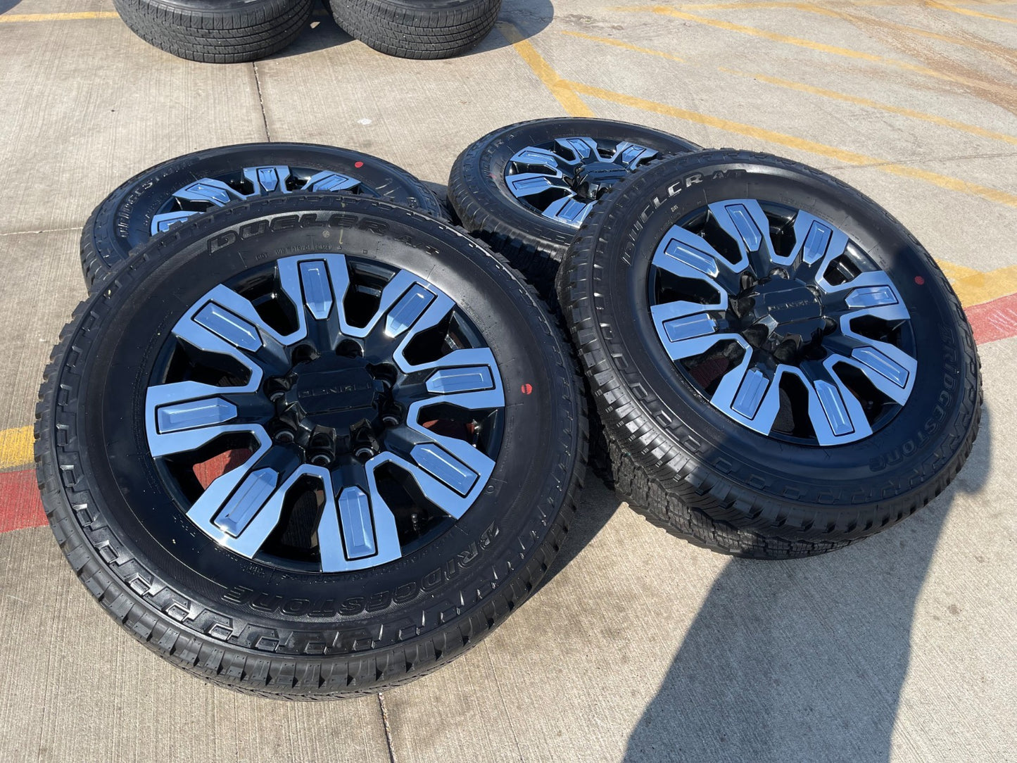 20" GMC Sierra DENALI 2500 3500 OEM wheels rims 5958 14138 Chevy DUELER A/T NEW