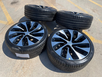 21" Lucid Air Grand Touring OEM 95542 95543 wheels rims black tires PIRELLI