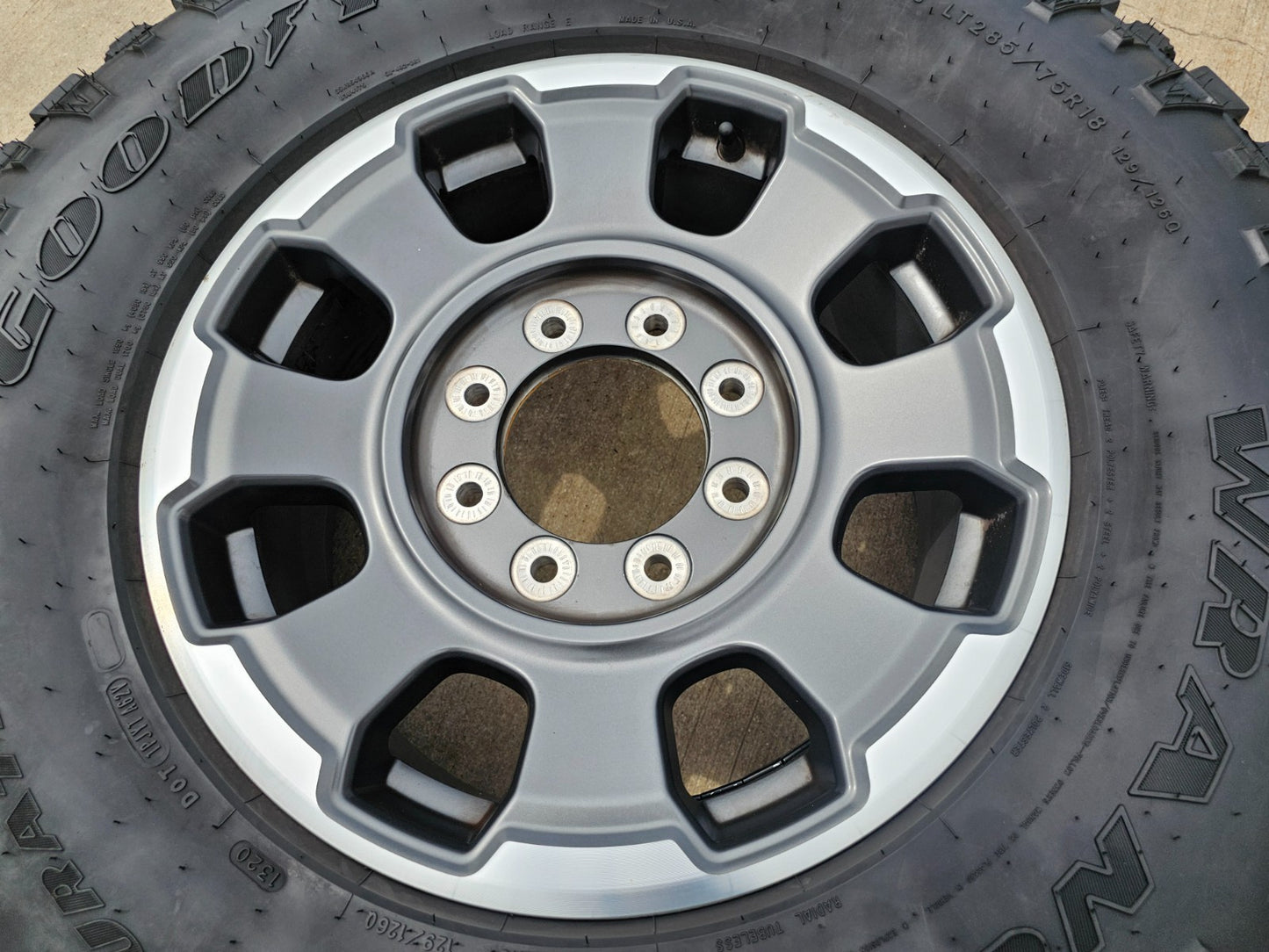 (1) 18" Ford F-250 F-350 OEM TREMOR 10482 rim wheel DURATRAC Spare