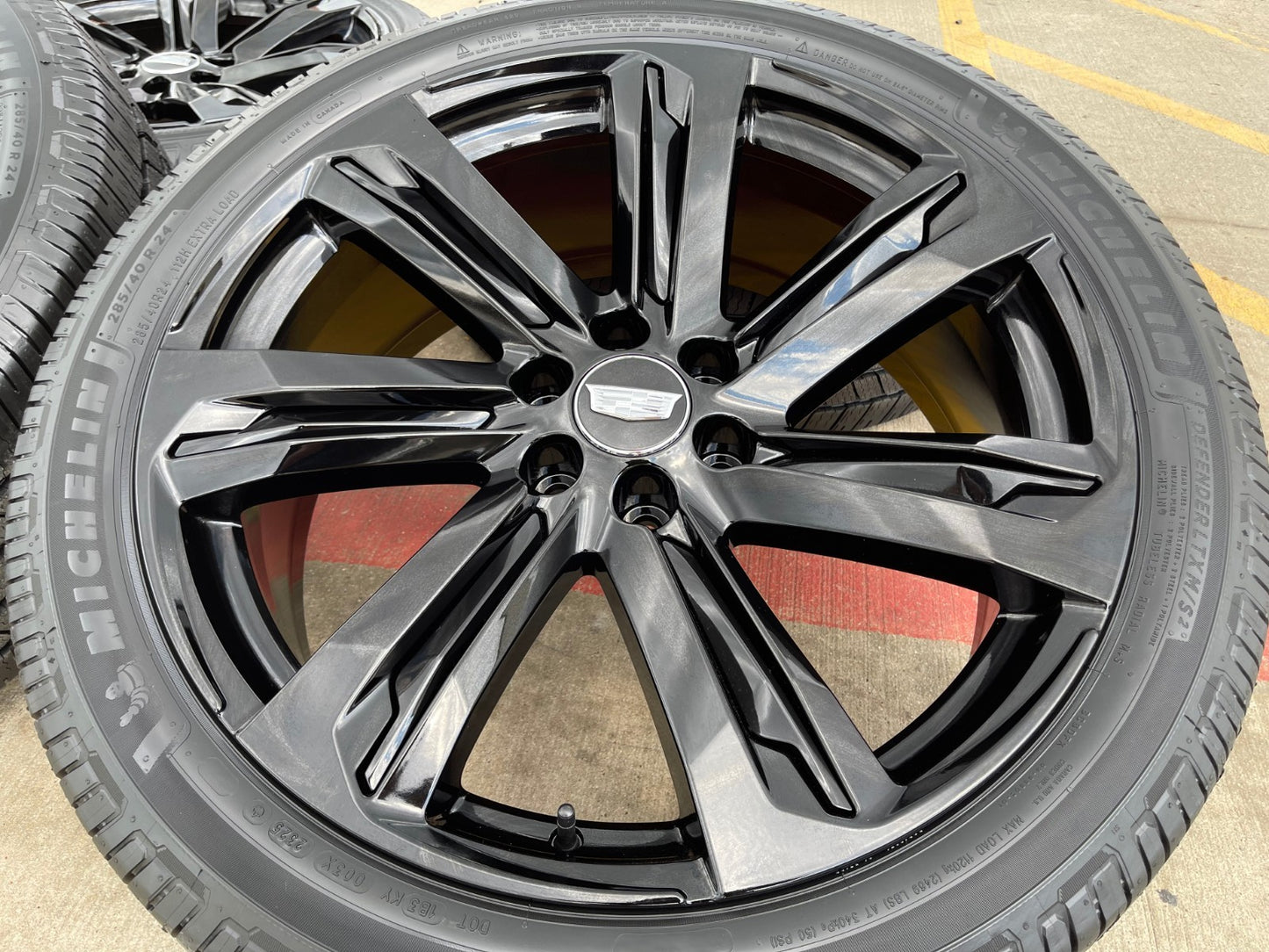 24" Cadillac Escalade V OEM wheels rims black SET 2025 2026 2027 NEW MICHELIN