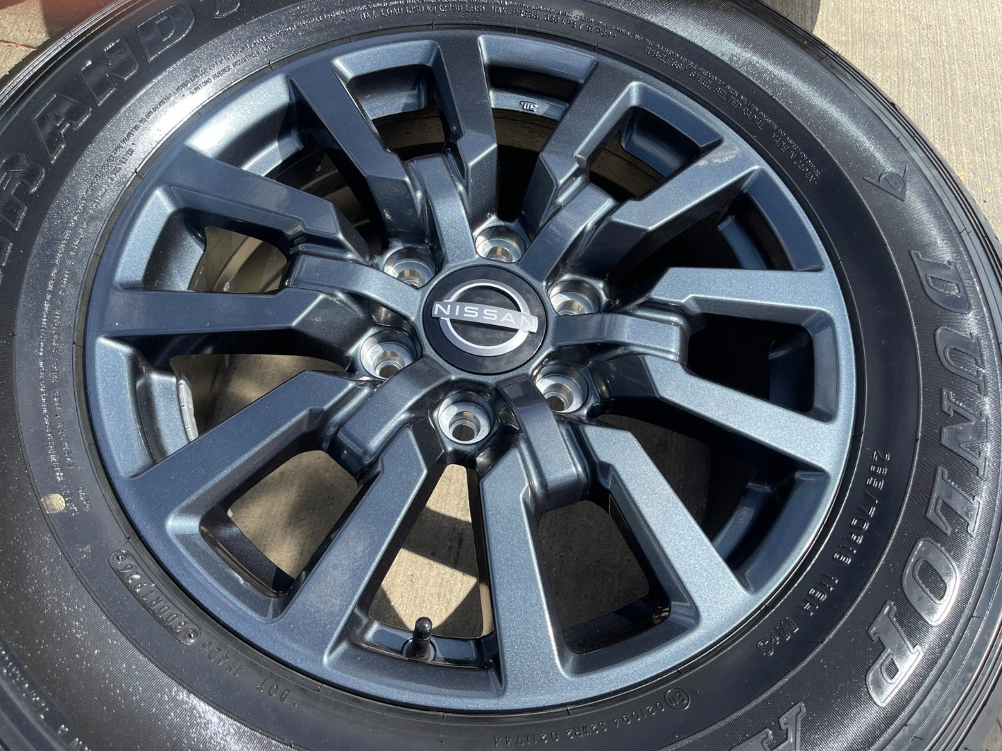 18" Nissan Titan Armada OEM wheels rims tires SET DUNLOP 2025 2026 2027 NEW