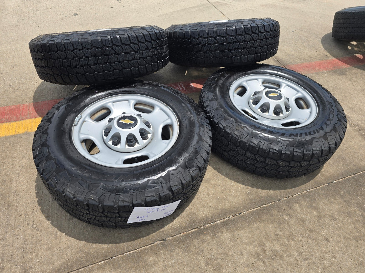 17" Chevy Silverado GMC Sierra 2500 OEM 8095 wheels rims tires A/T GREAT TREAD!!
